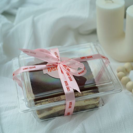 Tiramisu Cake